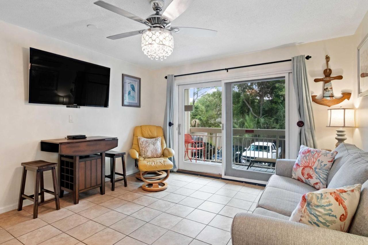 Walk To Beach Resort Condo In Hilton Head! هيلتون رئيس جزيرة المظهر الخارجي الصورة