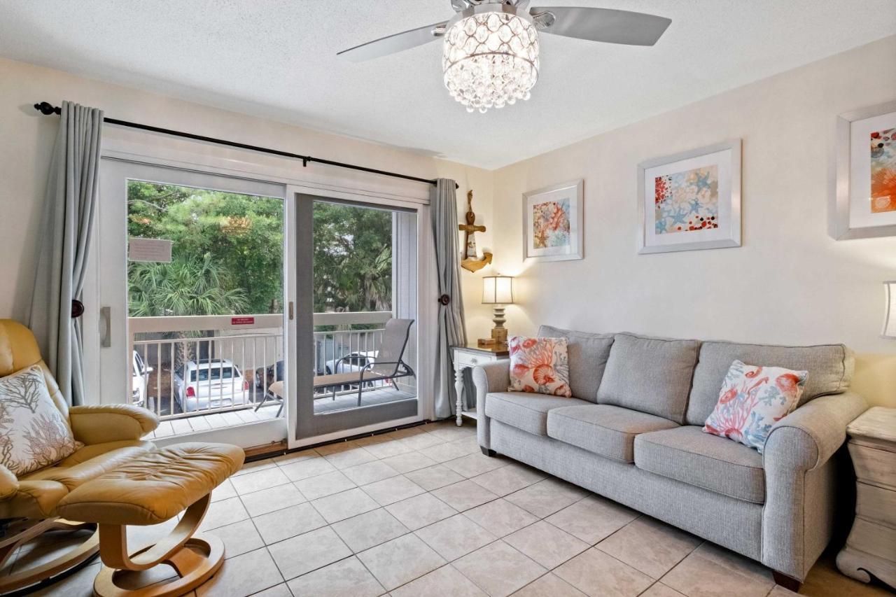 Walk To Beach Resort Condo In Hilton Head! هيلتون رئيس جزيرة المظهر الخارجي الصورة