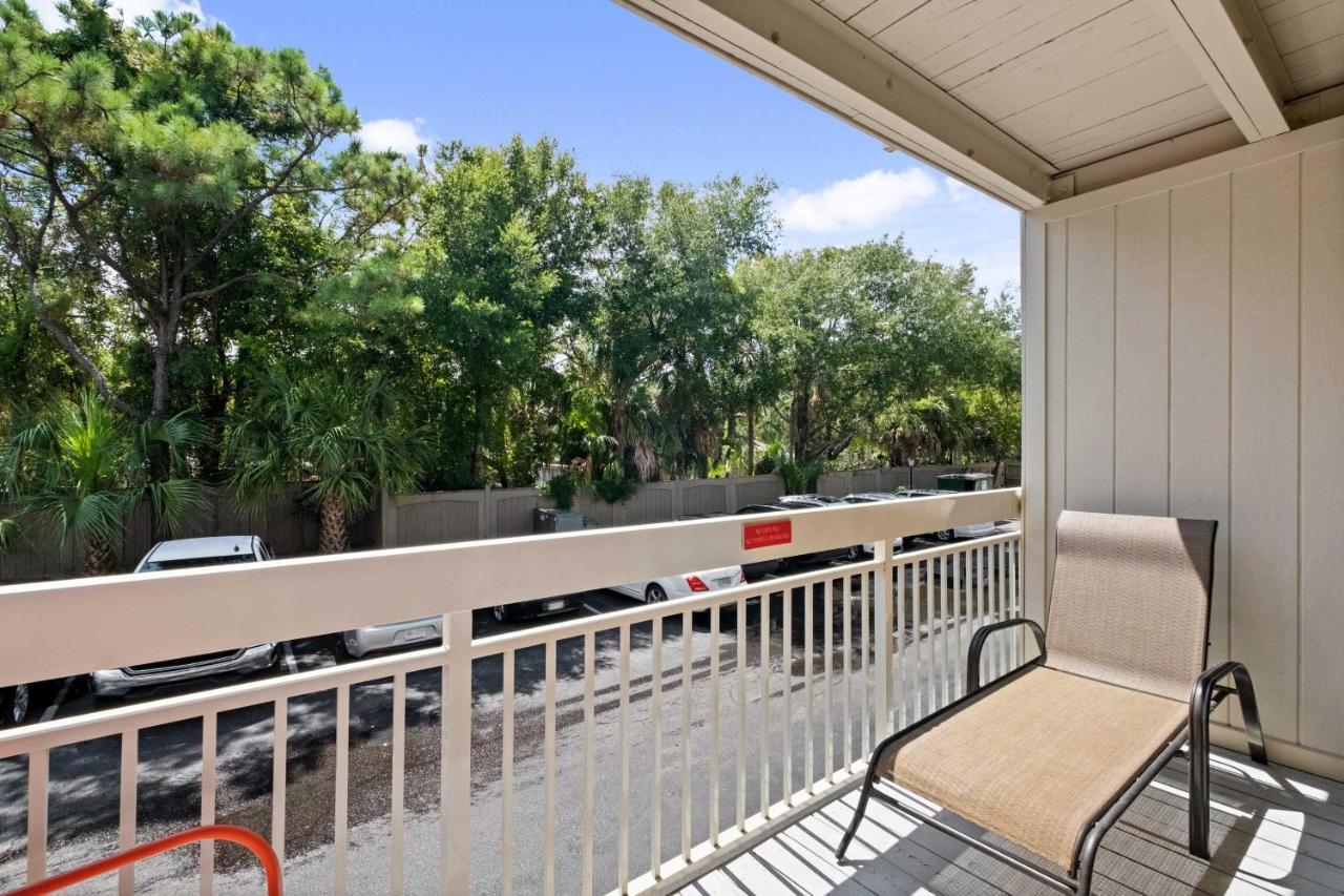 Walk To Beach Resort Condo In Hilton Head! هيلتون رئيس جزيرة المظهر الخارجي الصورة