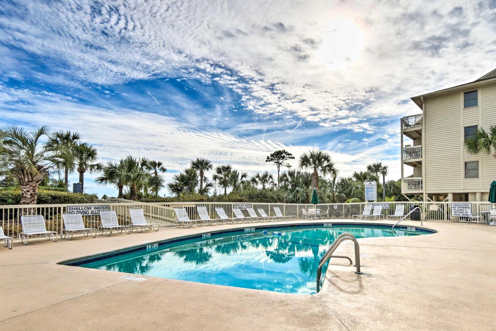Walk To Beach Resort Condo In Hilton Head! هيلتون رئيس جزيرة المظهر الخارجي الصورة